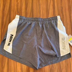 Nike 4in running short